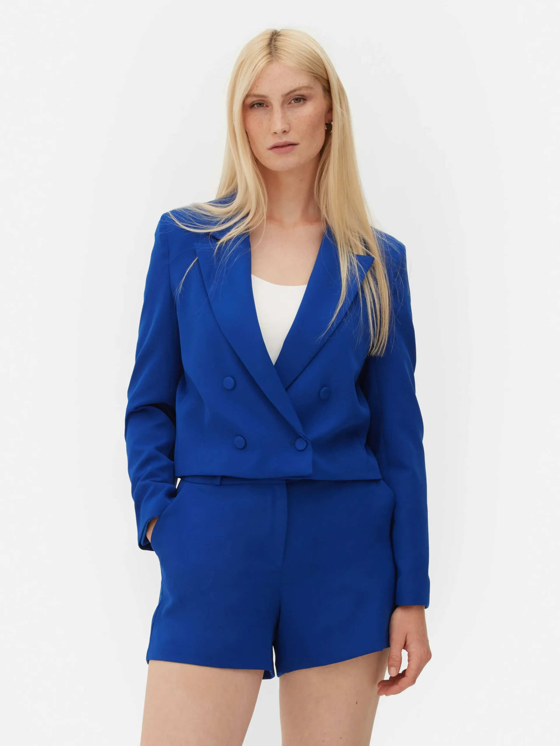 Americana Corta Combinable De Doble Botonadura
