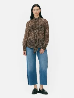 Blusa Con Botones Y Lazo En El Cuello
