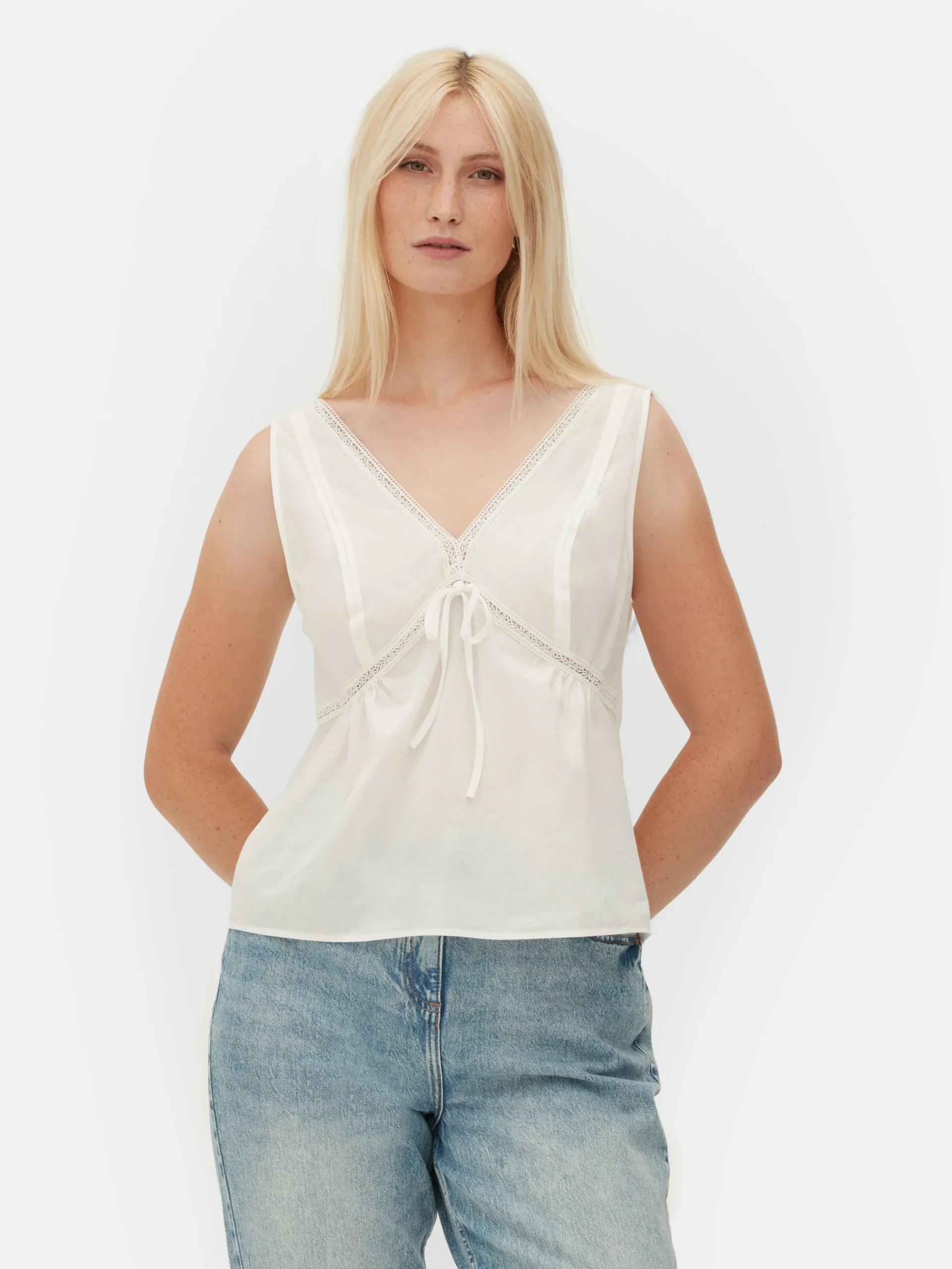 Blusa Sin Mangas Con Escote De Pico