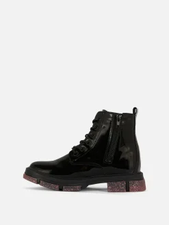 Botas De Charol Sintético Con Suela Brillante