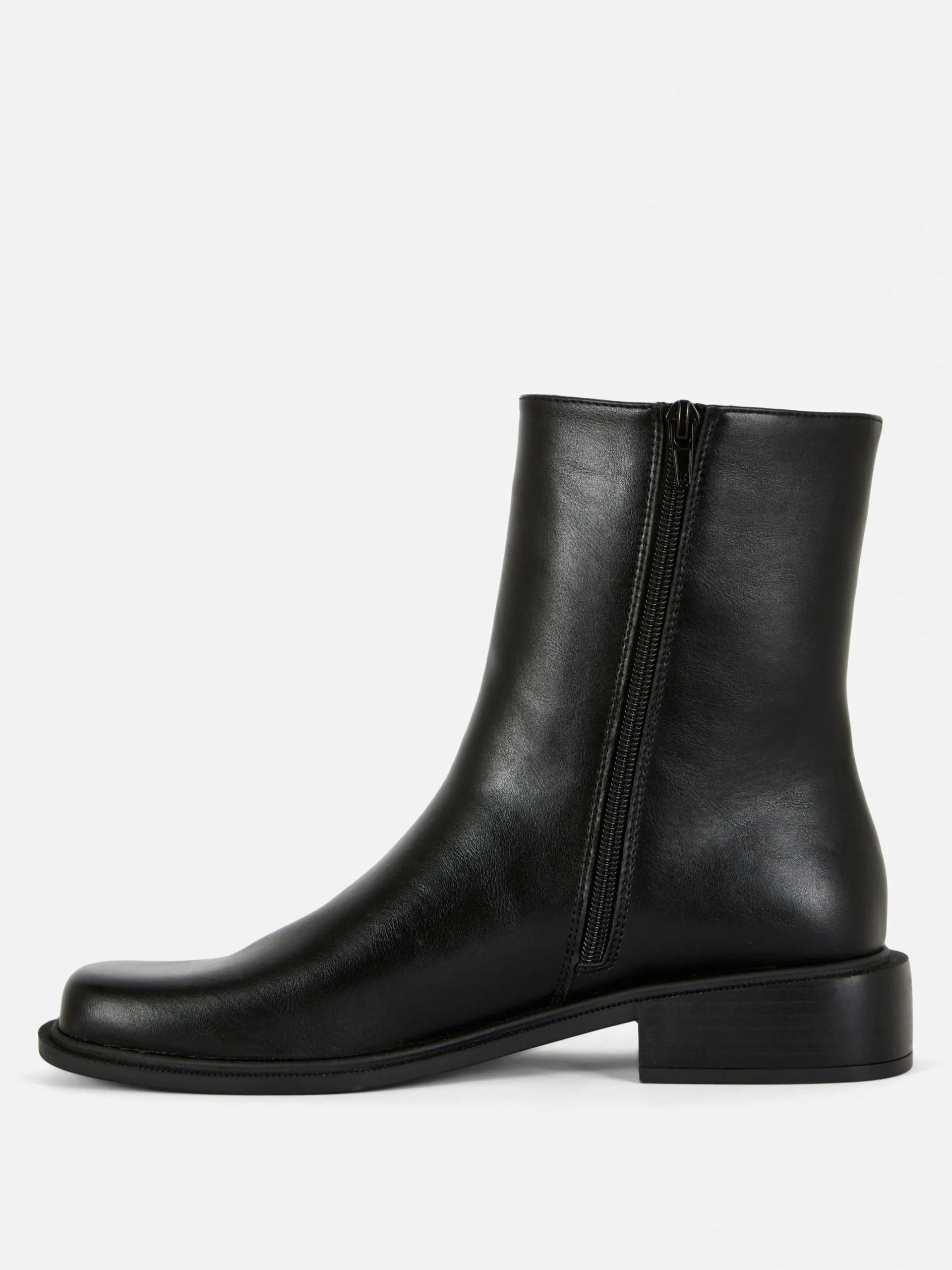 Botines Con Punta Cuadrada