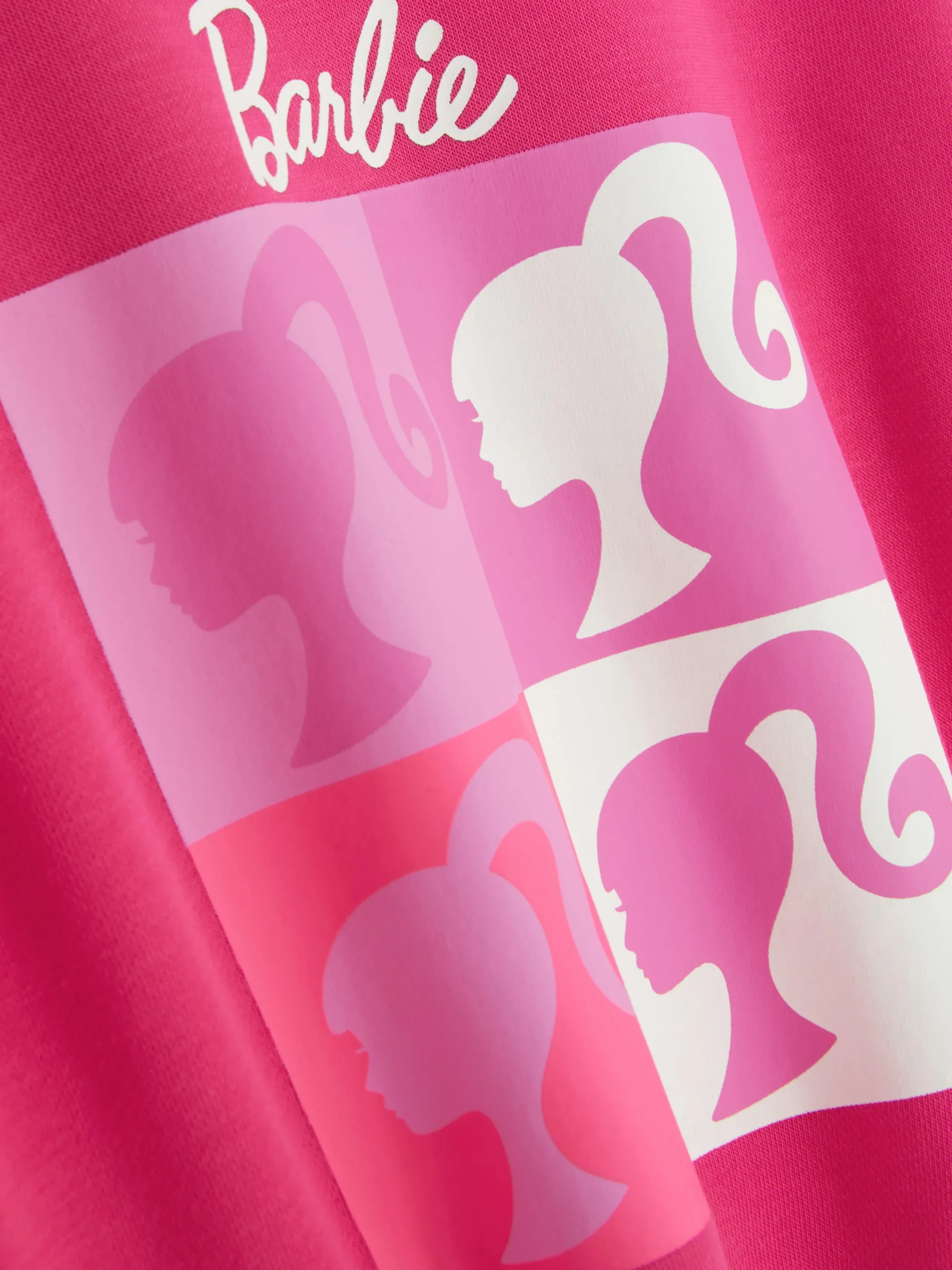 Camiseta Con Estampado A Modo De Collage De Barbie