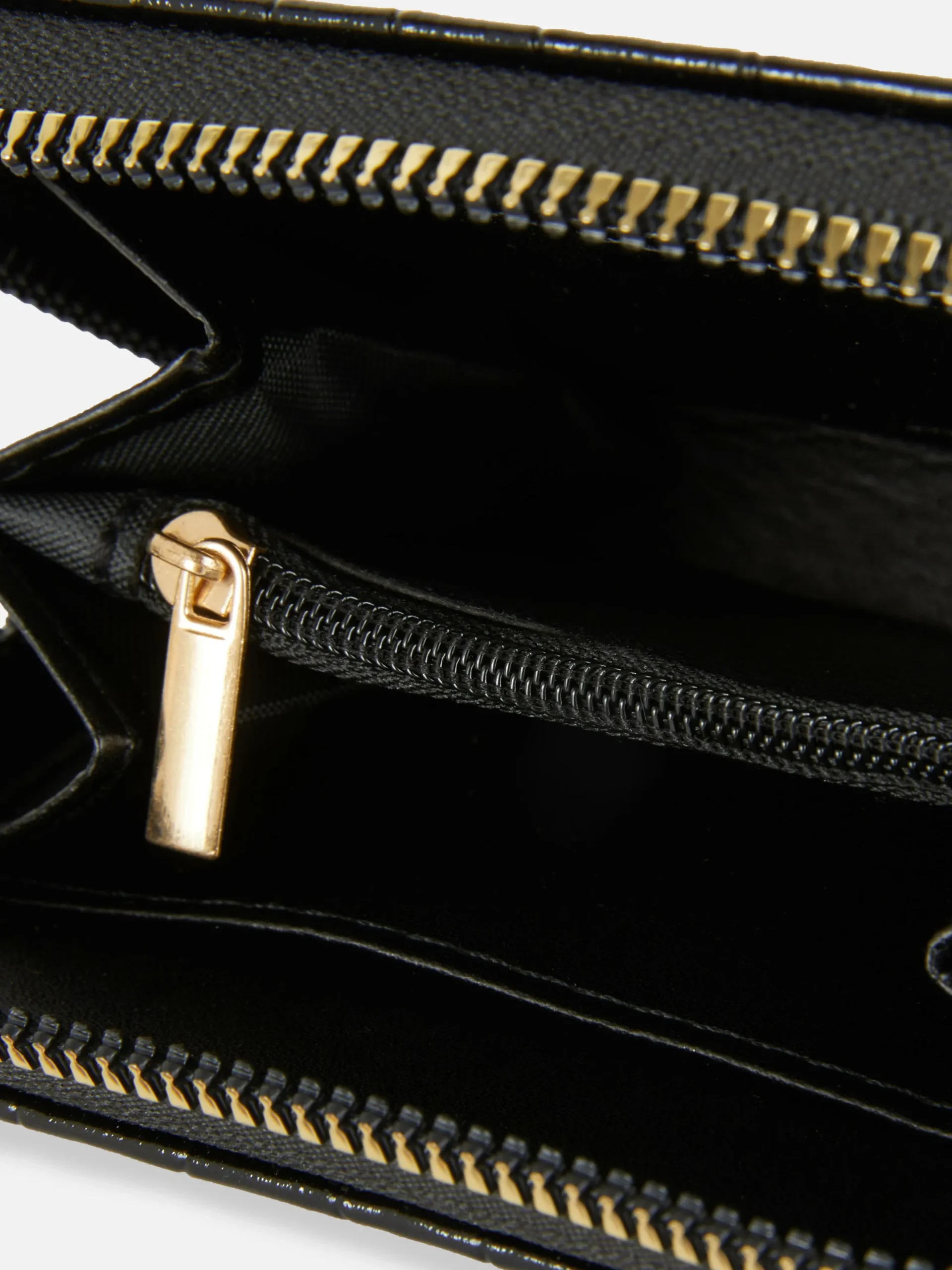 Cartera De Cocodrilo Sintético Con Cremallera