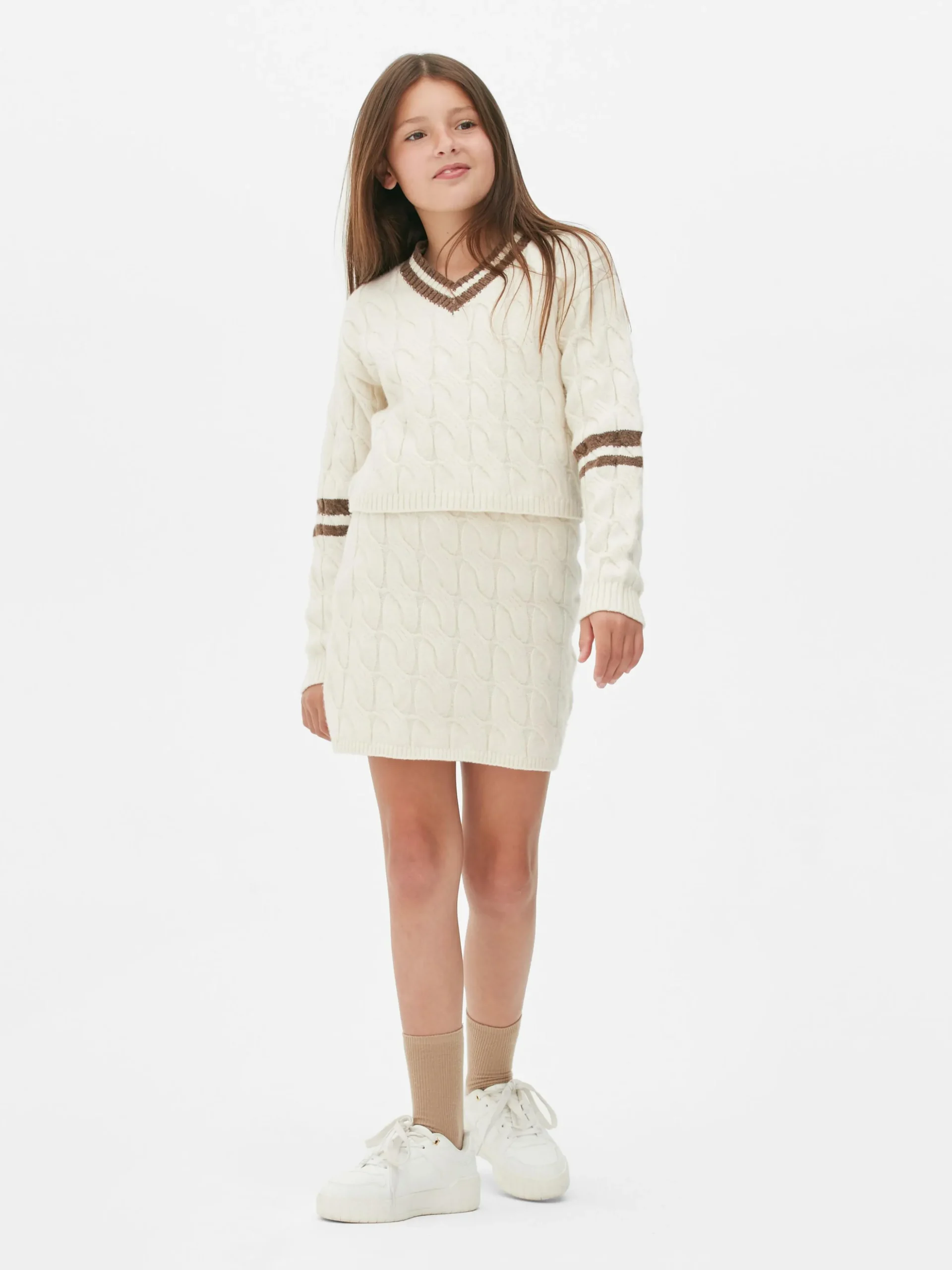 Conjunto De Falda Y Jersey De Punto De Ochos