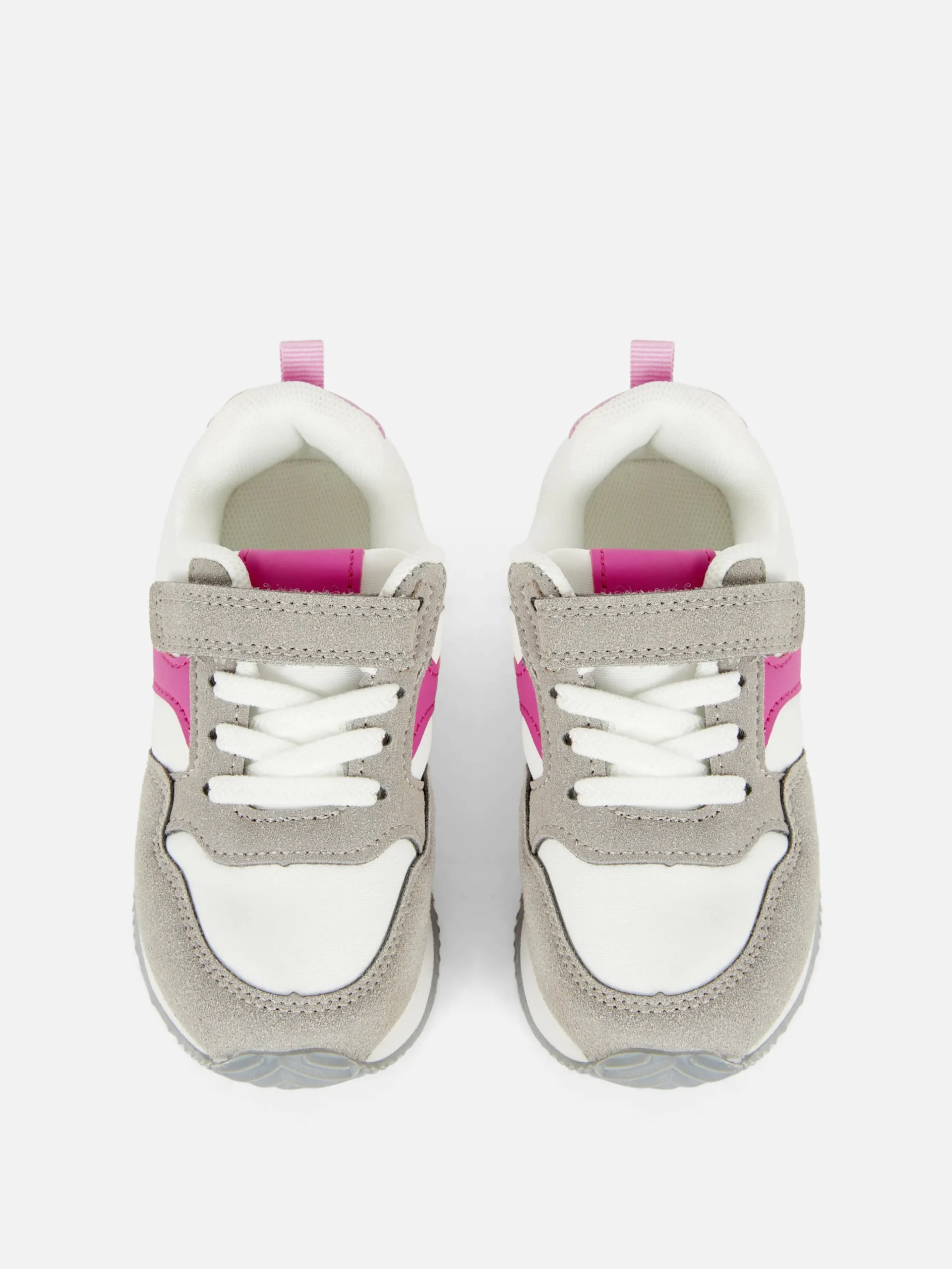 Deportivas Con Paneles De Estilo Retro