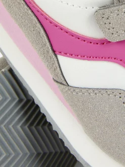 Deportivas Con Paneles De Estilo Retro