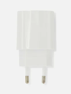 Enchufe De Doble Clavija Y Dos Entradas USB De 10 W