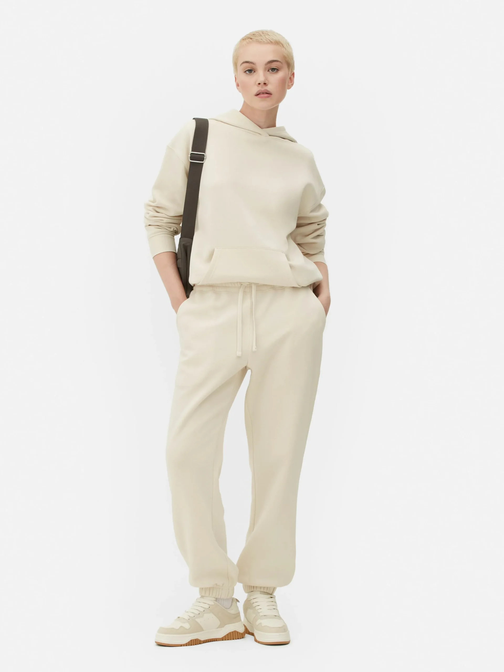 Joggers Básicos De Corte Recto
