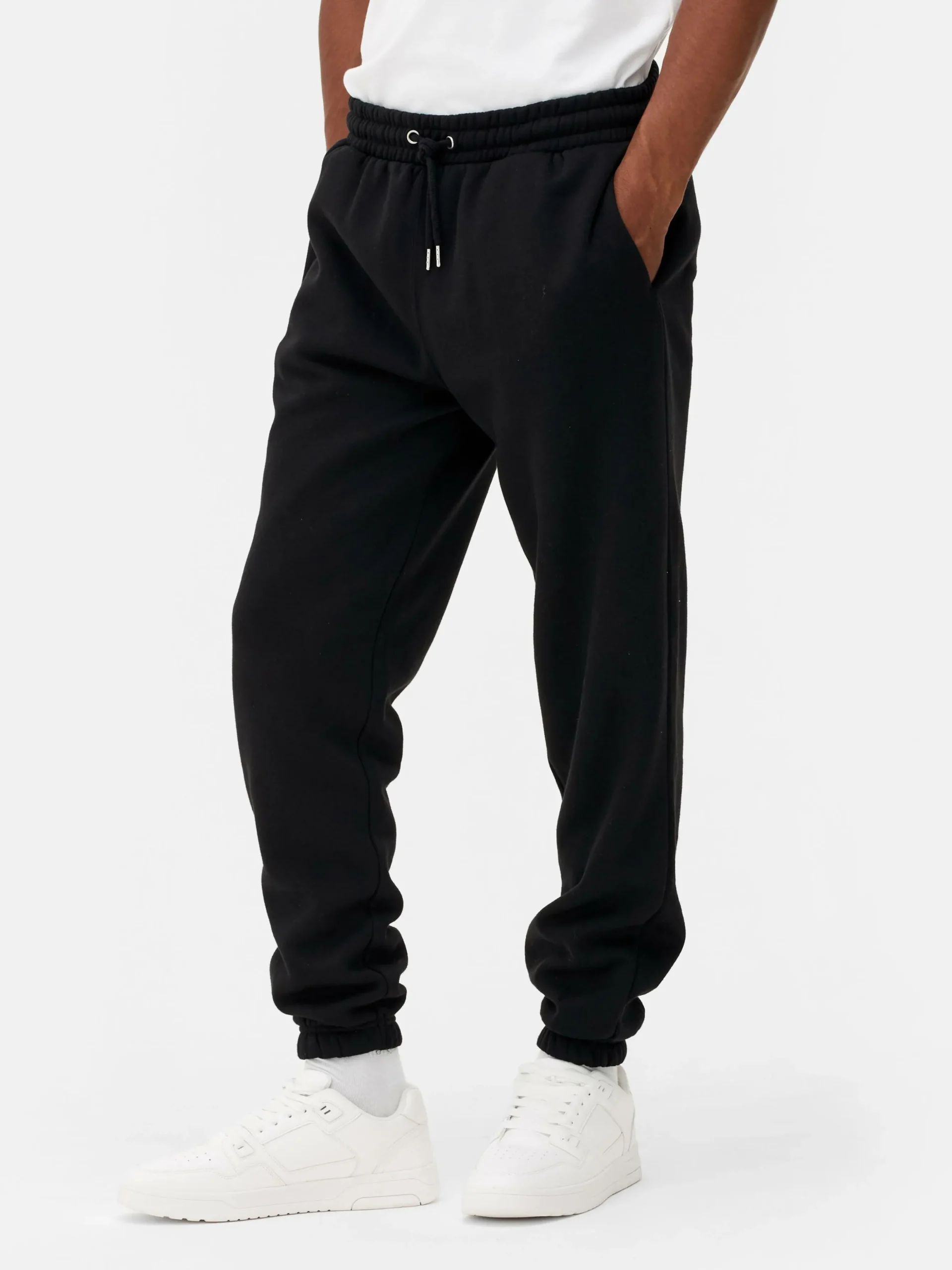 Joggers Con Bajos Ajustados