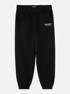 Joggers Con Bajos Ajustados «Future Projects»