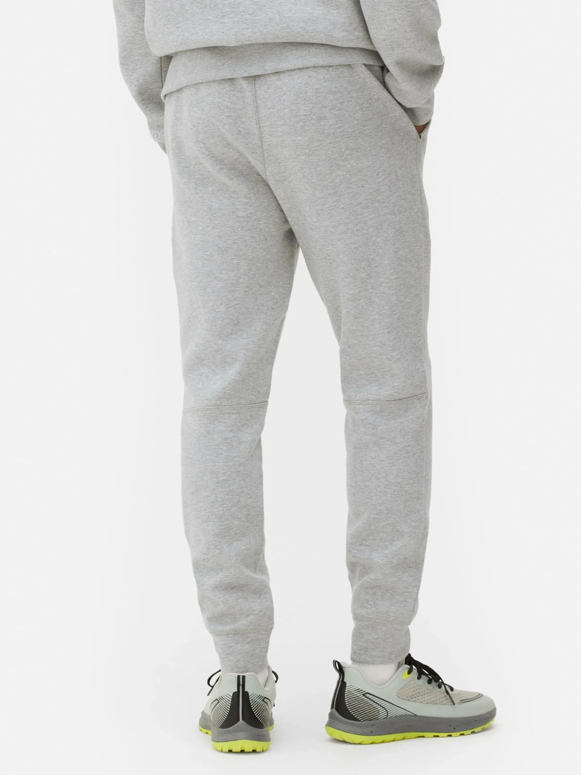 Joggers Reforzados De Corte Entallado