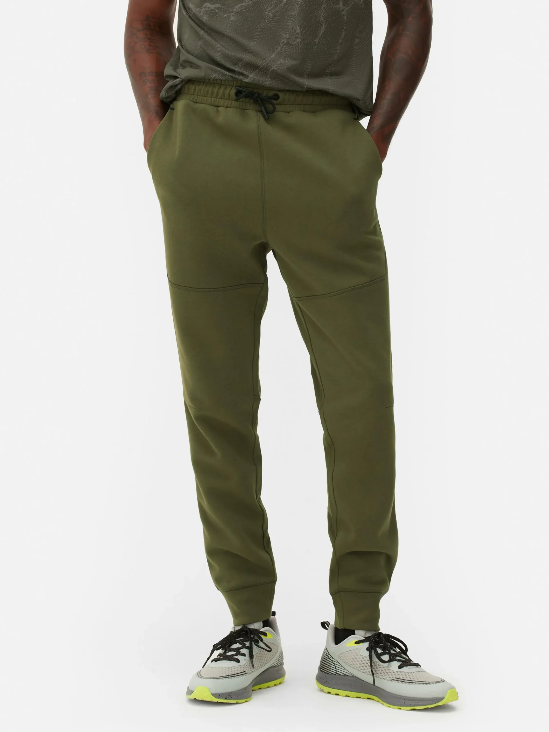 Joggers Reforzados De Corte Entallado