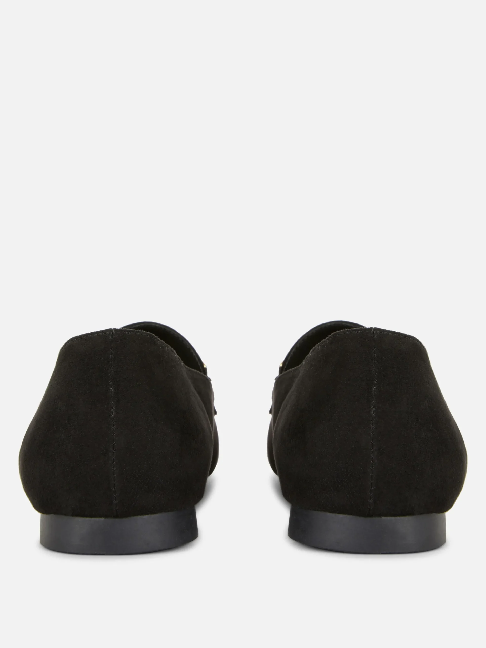 Mocasines De Horma Ancha Con Detalle De Cadena
