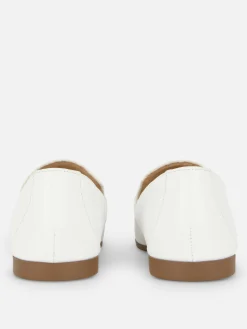 Mocasines De Piel Sintética Con Adorno Metálico