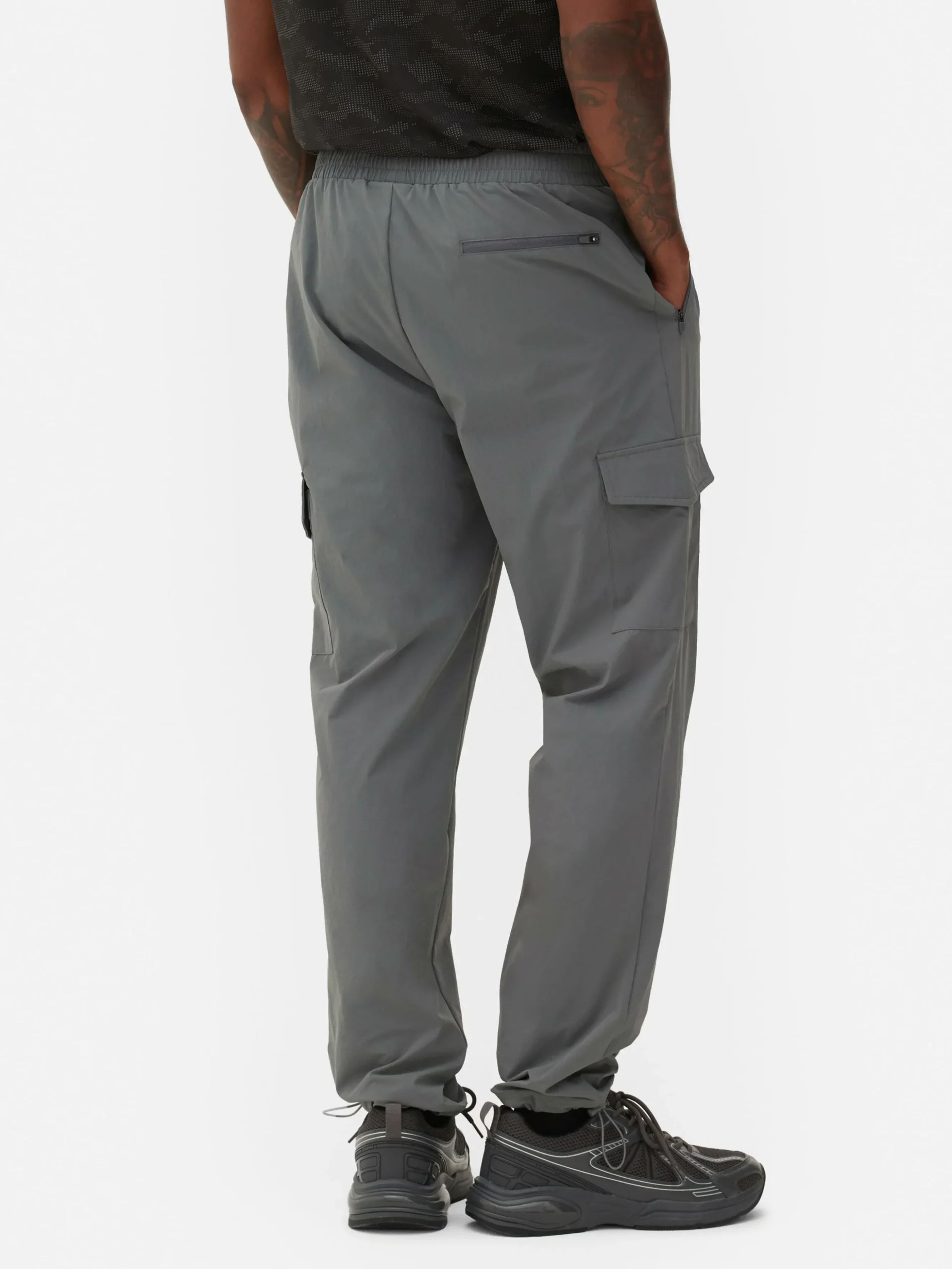 Pantalón Cargo Con Bajos Ajustables