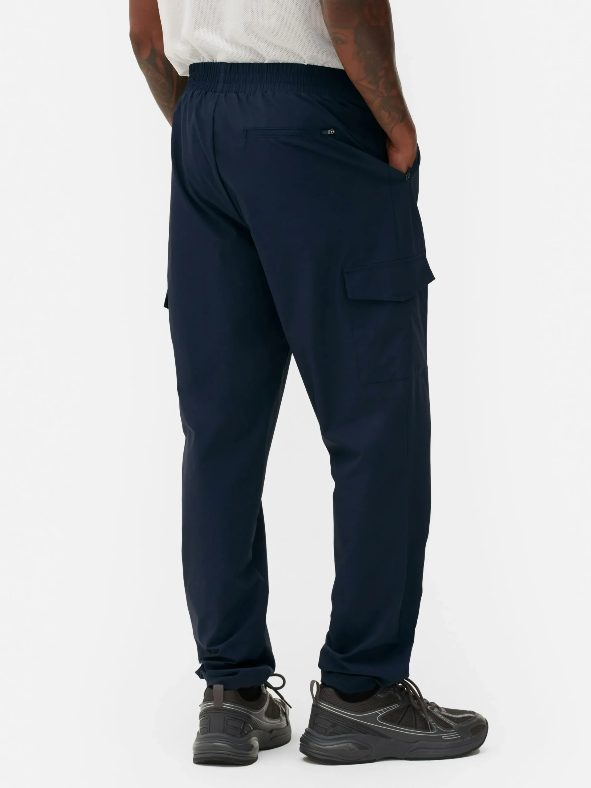 Pantalón Cargo Con Bajos Ajustables