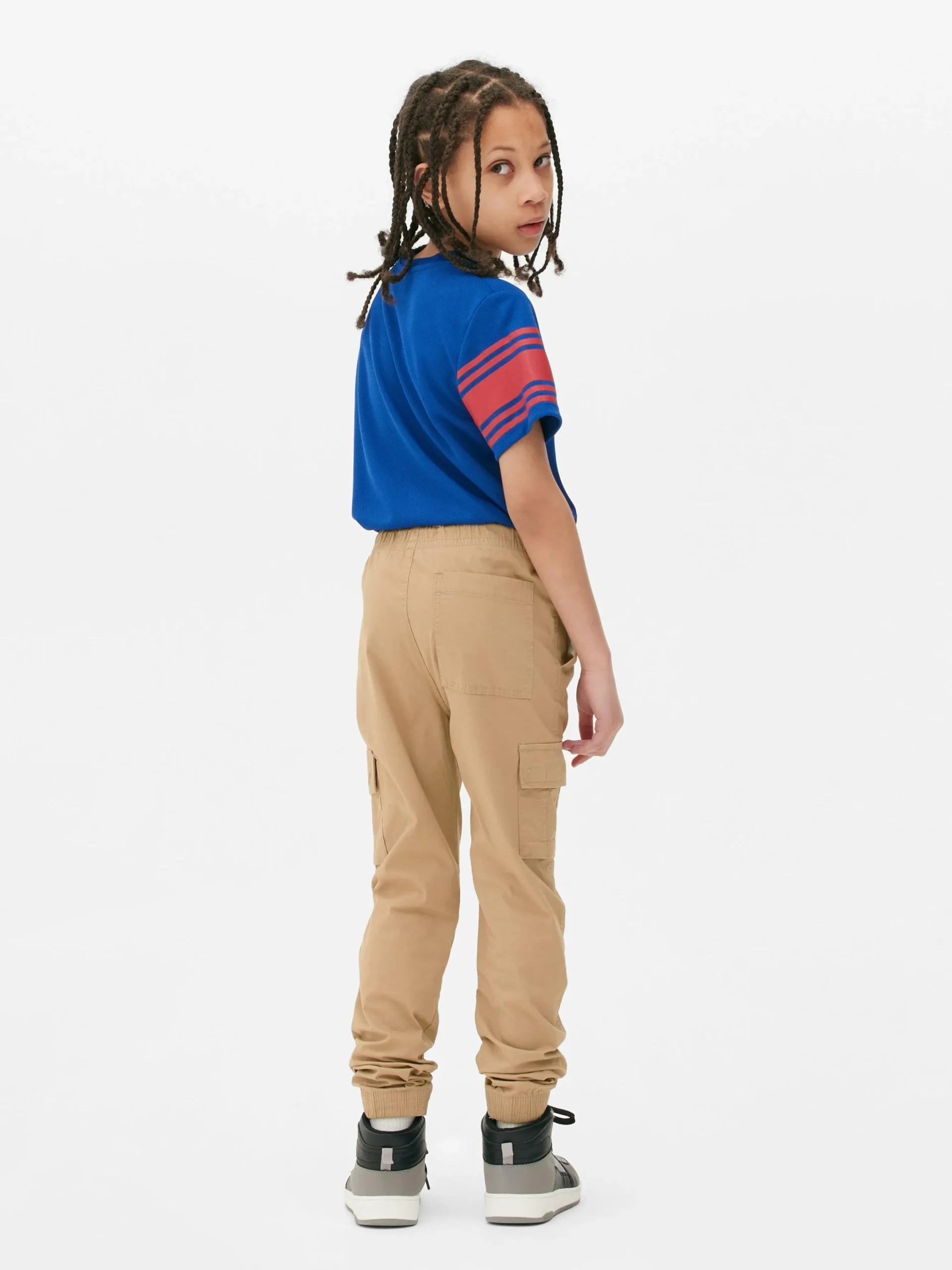 Pantalón Cargo Con Bajos Elásticos