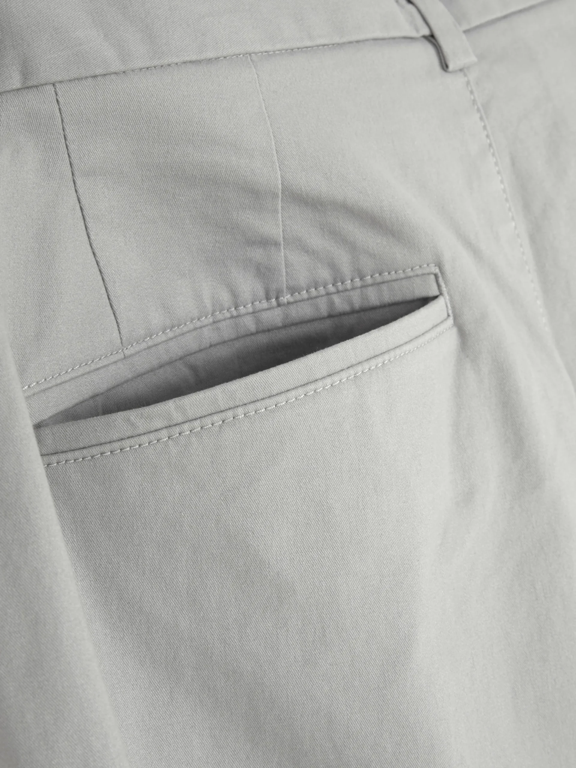 Pantalones Chinos Elásticos De Corte Entallado