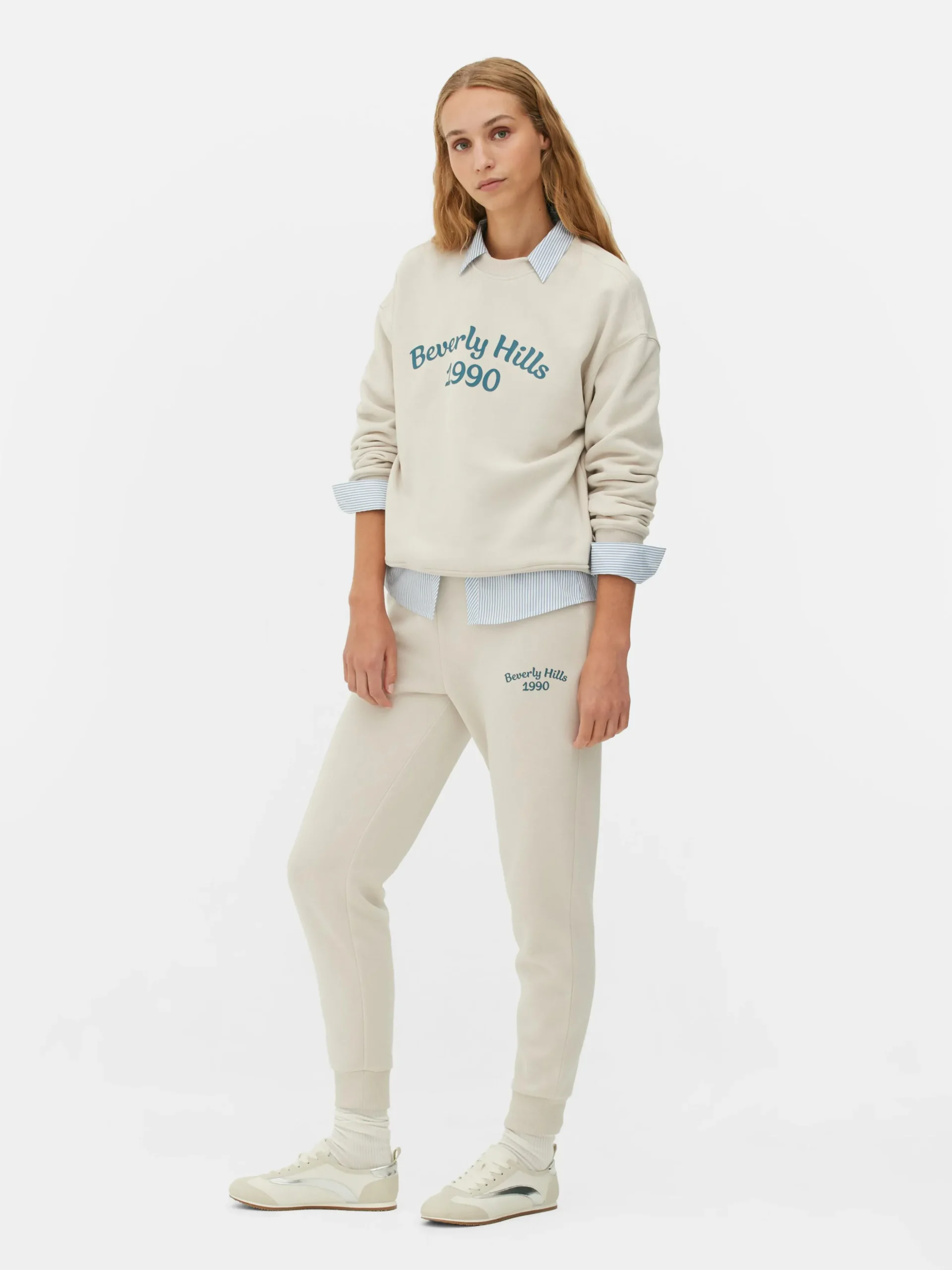Pantalones De Chándal Pitillo Con Estampado Gráfico