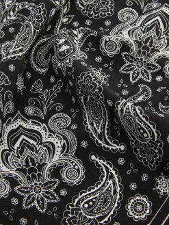 Pañuelo Con Estampado De Cachemira