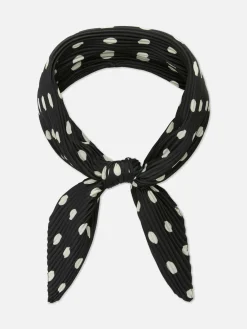 Pañuelo Con Estampado De Corazones