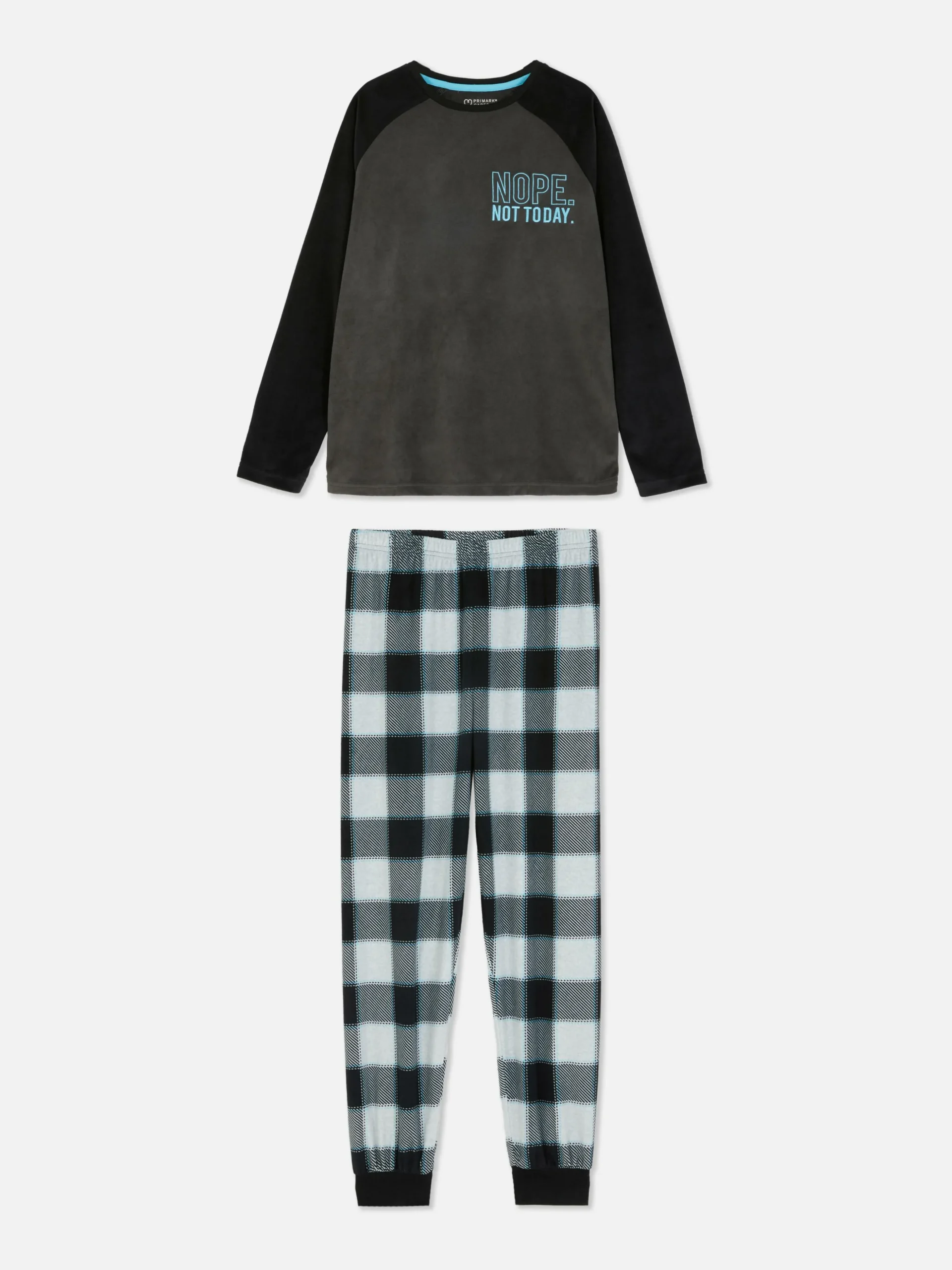 Pijama De Velvetón A Cuadros