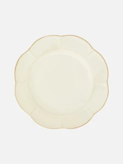 Plato Llano Con Decoración De Pétalos