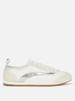 Tenis De Caña Baja Con Cordones