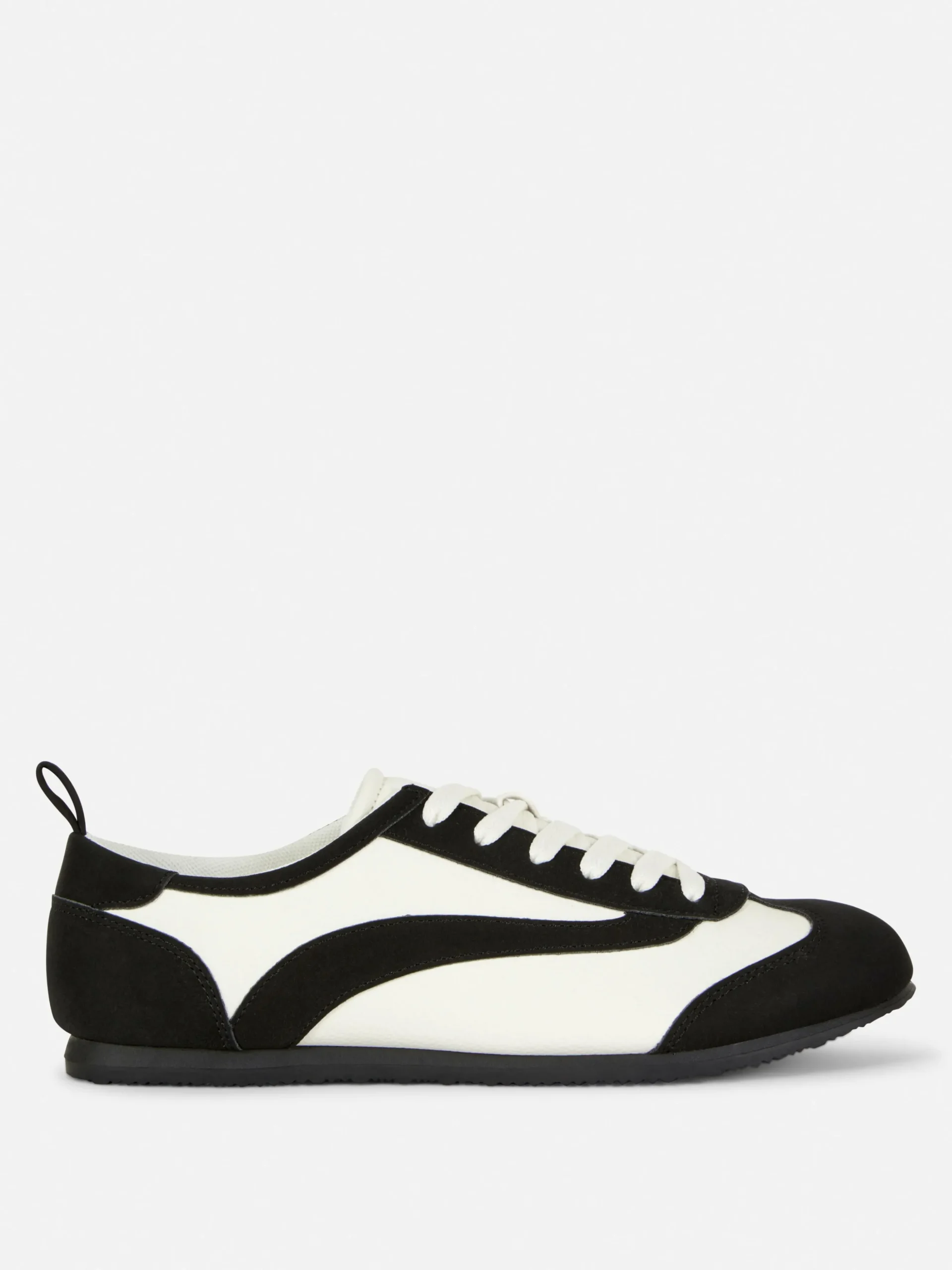 Tenis De Caña Baja Con Cordones