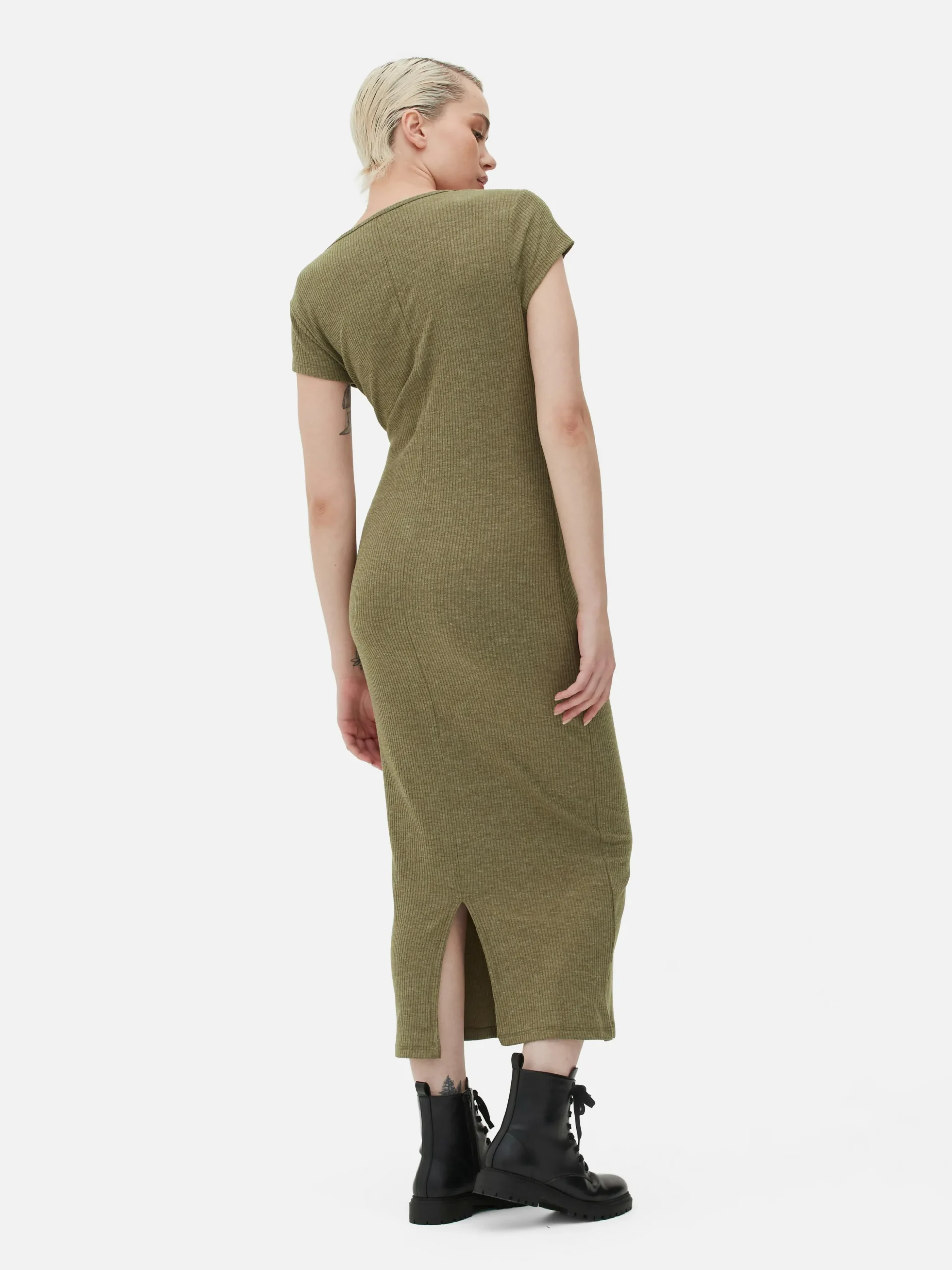 Vestido Midi De Canalé Con Escote Amplio