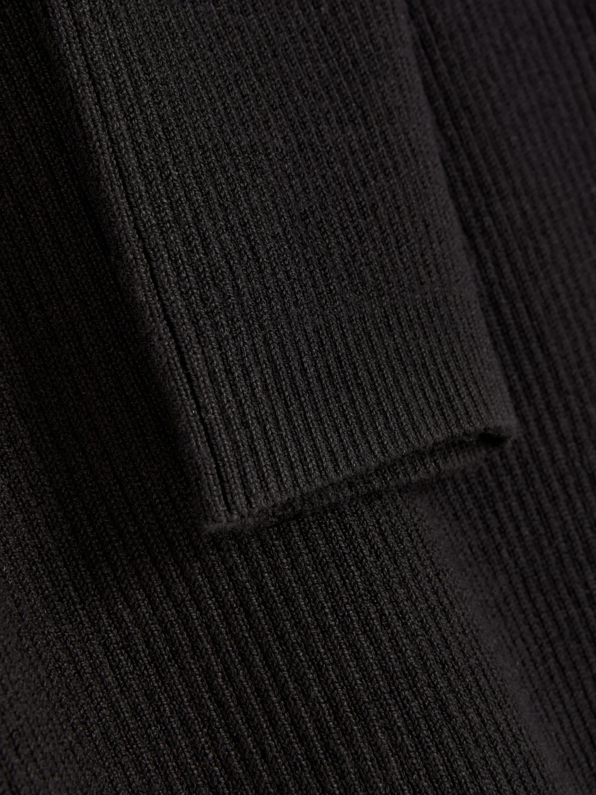 Vestido Tipo Jersey De Manga Larga Y Cuello Redondo