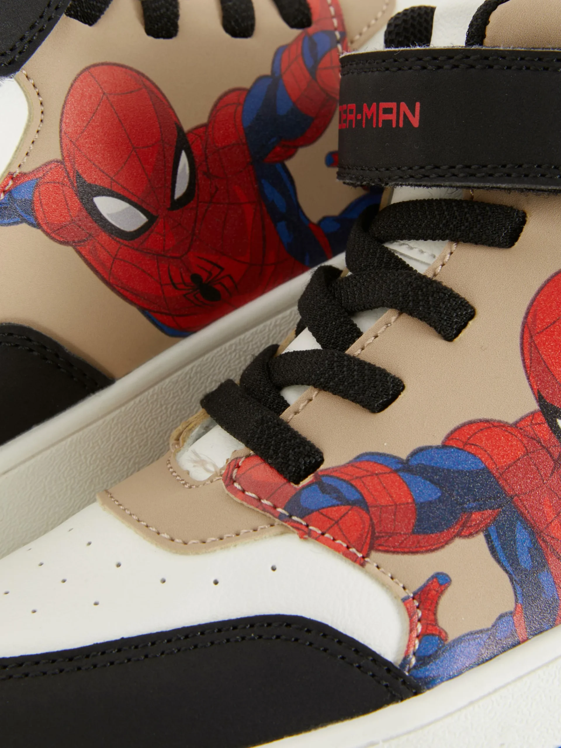 Zapatillas Caña Alta De Spiderman De MARVEL