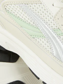Zapatillas Deportivas Con Panel De Malla