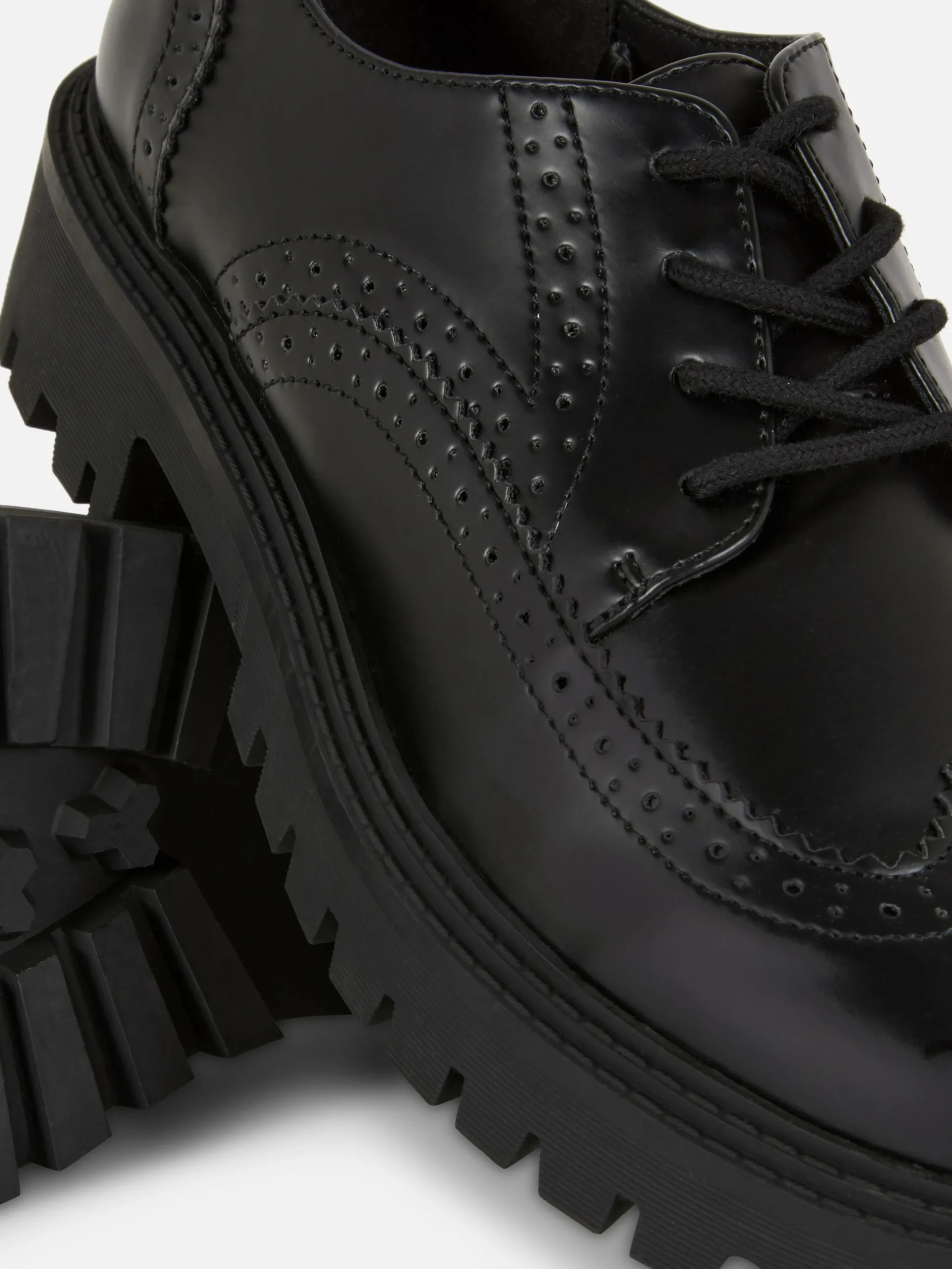 Zapatos Brogue Con Cordones Y Suela Gruesa
